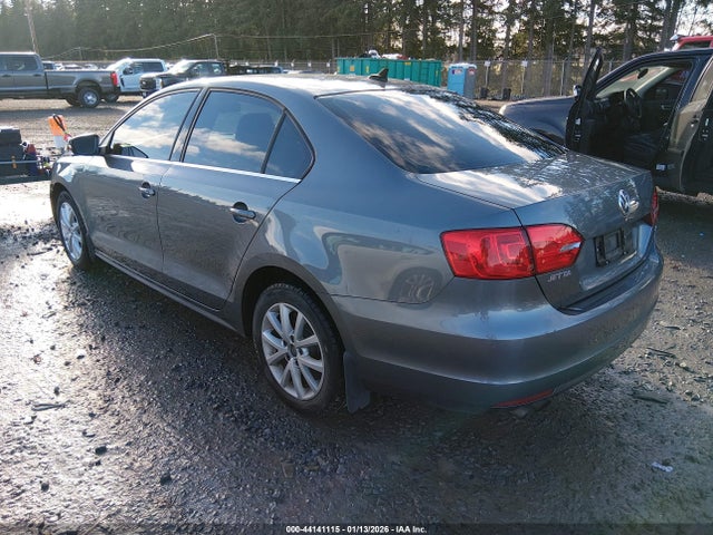 3VWD17AJ7EM437963 Volkswagen Jetta 1.8t Se