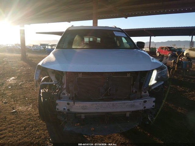 2018 Nissan Pathfinder Sl მანქანა იყიდება აუქციონზე, vin: 5N1DR2MM2JC648418, აუქციონის ნომერი: 44141124