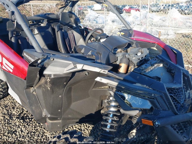 3JBVJAV29RE000038 Can-Am Maverick X3