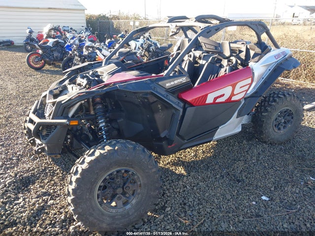 2024 CAN-AM MAVERICK X3 3JBVJAV29RE000038 Photo 1