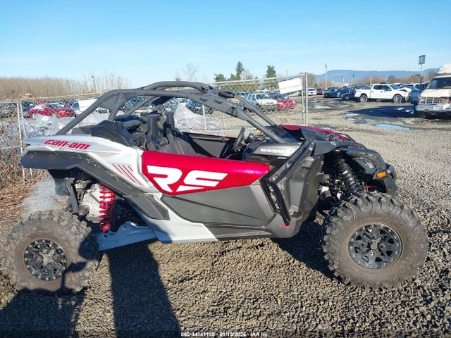 3JBVJAV29RE000038 Can-Am Maverick X3
