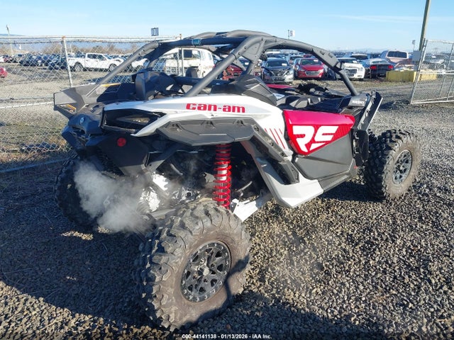 2024 CAN-AM MAVERICK X3 3JBVJAV29RE000038 Photo 3
