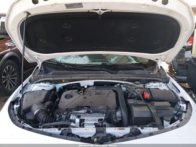 1G1ZD5STXNF118182 Chevrolet Malibu Fwd Lt