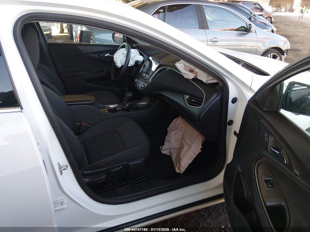 1G1ZD5STXNF118182 Chevrolet Malibu Fwd Lt