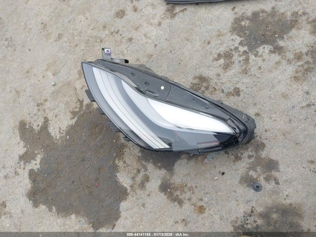 7SAYGDEF1NF485957 Tesla Model Y Performance Dual Motor All-wheel Drive