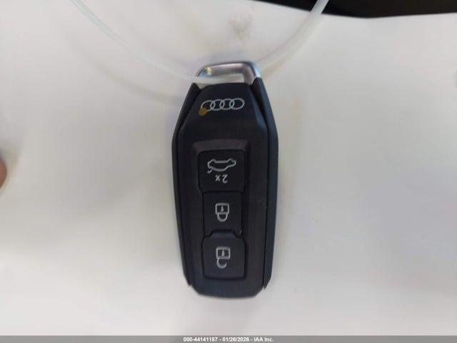 2025 AUDI Q6 E-TRON WA114BGF9SA064754 Photo 10