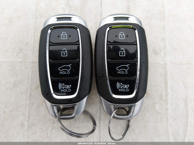44141219 :رقم المزاد ، KM8K6CAA7KU236698 vin ، 2019 Hyundai Kona Sel مزاد بيع