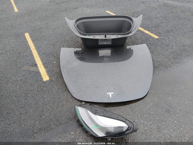 Tesla Model Y Rwd 2024 7SAYGDED2RF044228 Image 12