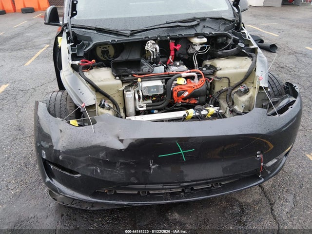 2024 TESLA MODEL Y 7SAYGDED2RF044228 Photo 5