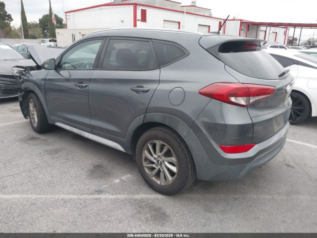 2017 HYUNDAI TUCSON KM8J33A44HU526260 Photo 2