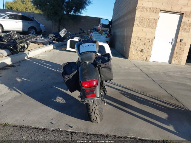 JH2RC5380NK200120 Honda Vt750 C2b