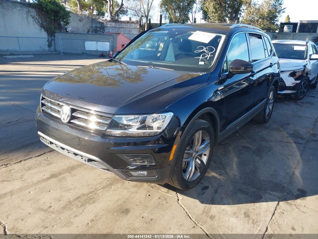 2020 VOLKSWAGEN TIGUAN 3VV2B7AX5LM040052 Photo 1