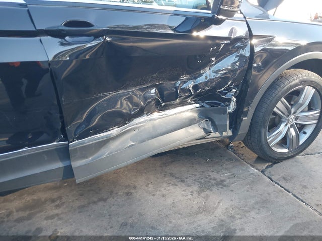 2020 VOLKSWAGEN TIGUAN 3VV2B7AX5LM040052 Photo 5