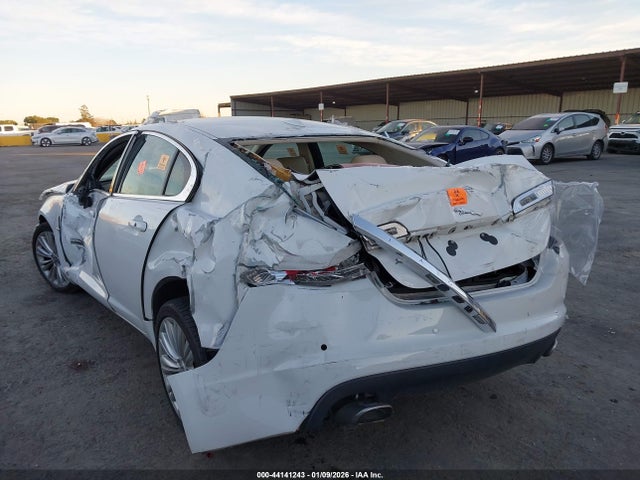 2011 JAGUAR XF SAJWA0GB7BLR82143 Photo 5