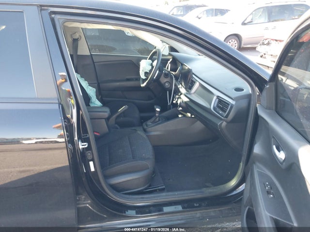 3KPA25AD2ME402354 KIA Rio 5-door S