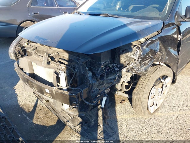 3KPA25AD2ME402354 KIA Rio 5-door S