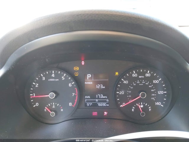 3KPA25AD2ME402354 KIA Rio 5-door S