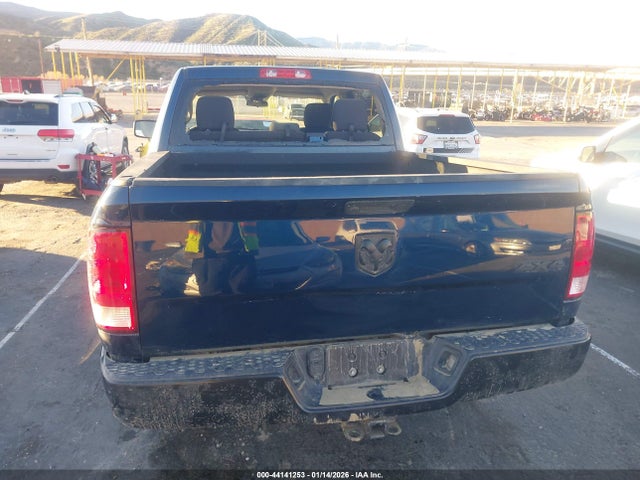 3C6RR7KG6PG555094 RAM 1500 Classic Tradesman 4x4 5&#039;7 Box