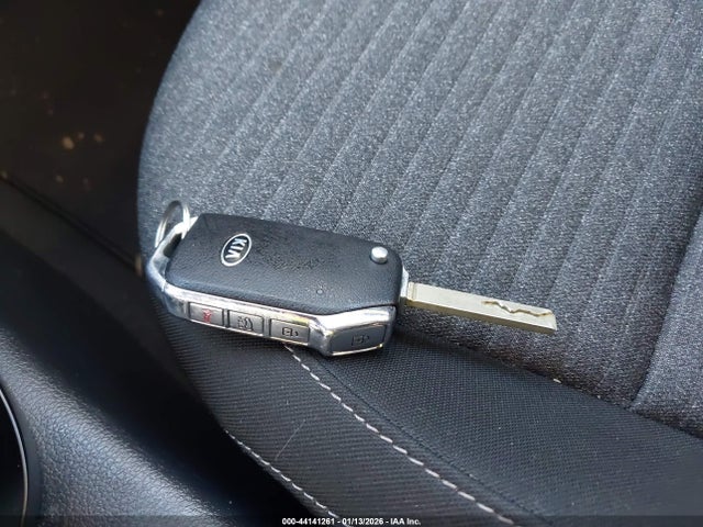 KNDJ23AU9L7042986 KIA SOUL S