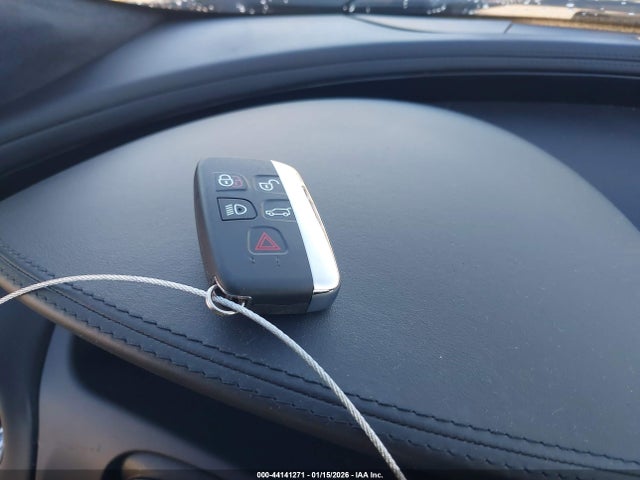 2015 JAGUAR XJ SAJWA1CZ7F8V90605 Photo 10