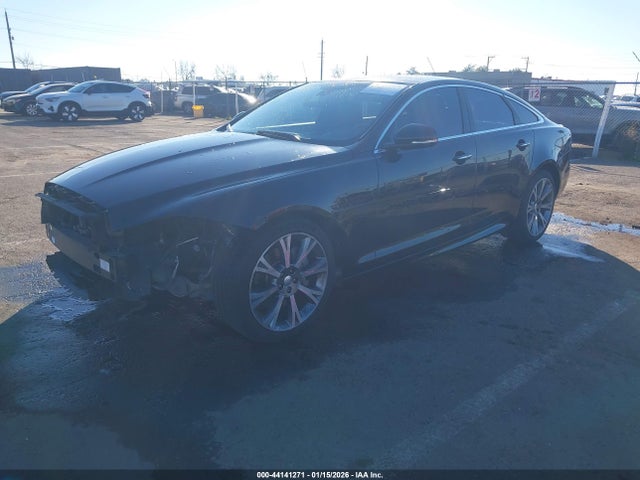 2015 JAGUAR XJ SAJWA1CZ7F8V90605 Photo 1