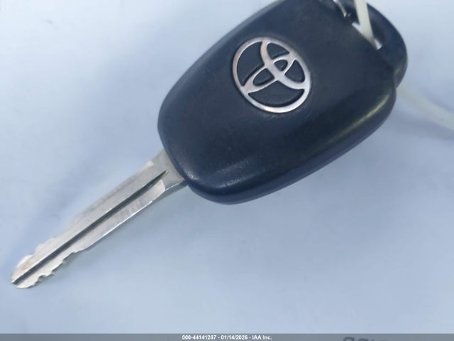 5TDZARFH9HS030743 Toyota Highlander Le