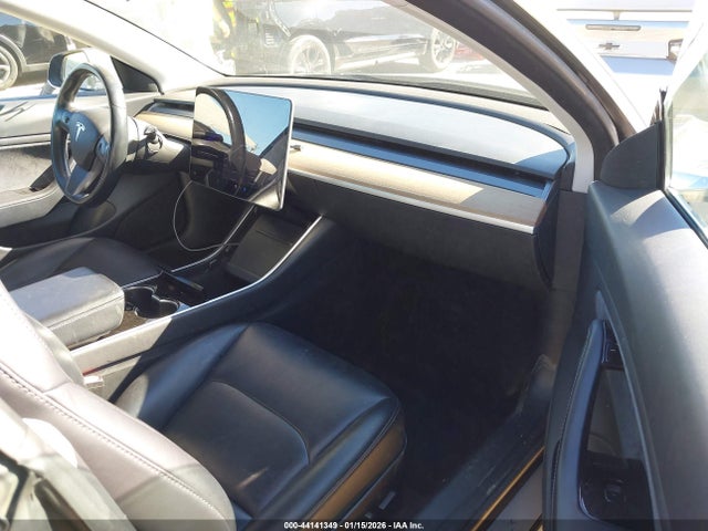 2018 TESLA MODEL 3 5YJ3E1EA3JF016315 Photo 4