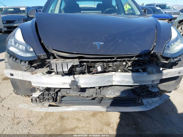 2018 TESLA MODEL 3 5YJ3E1EA3JF016315 Photo 5