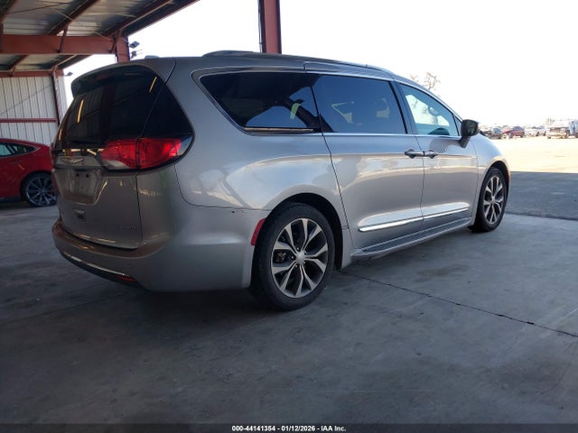 44141354 :رقم المزاد ، 2C4RC1GG1HR504517 vin ، 2017 Chrysler Pacifica Limited مزاد بيع