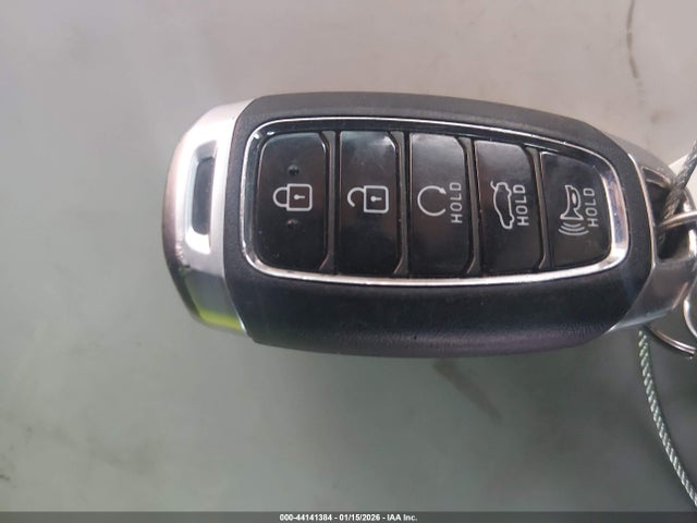 KMHLM4AG3PU371883 Hyundai ELANTRA SEL