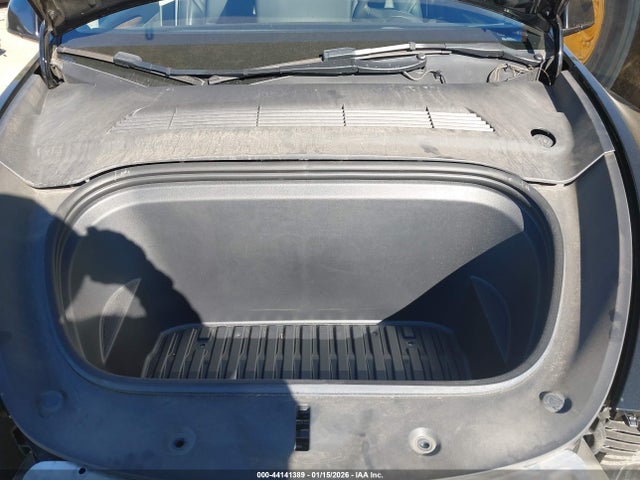 2023 TESLA MODEL Y 7SAYGDEE9PF907077 Photo 9