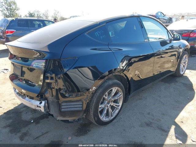 2023 TESLA MODEL Y 7SAYGDEE9PF907077 Photo 3