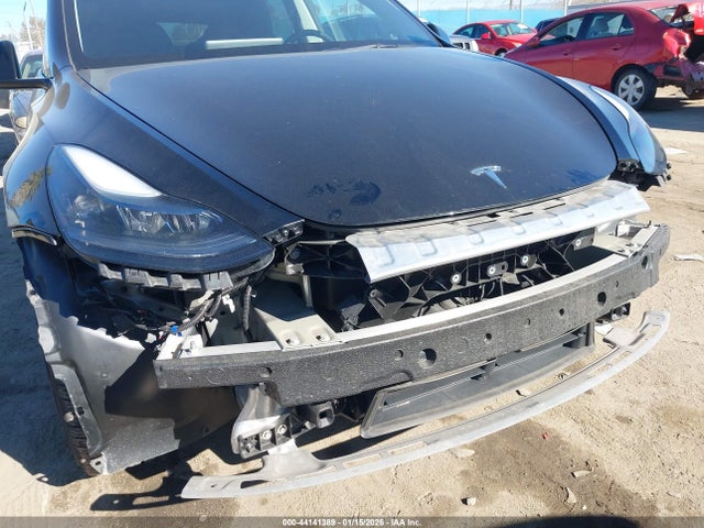 2023 TESLA MODEL Y 7SAYGDEE9PF907077 Photo 5