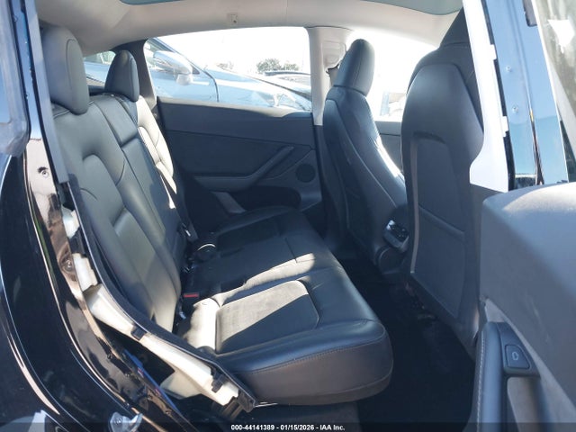 2023 TESLA MODEL Y 7SAYGDEE9PF907077 Photo 7