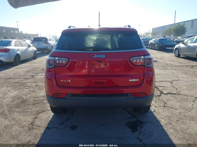 Jeep Compass Latitude 4x4 2018 3C4NJDBB3JT222318 Image 16