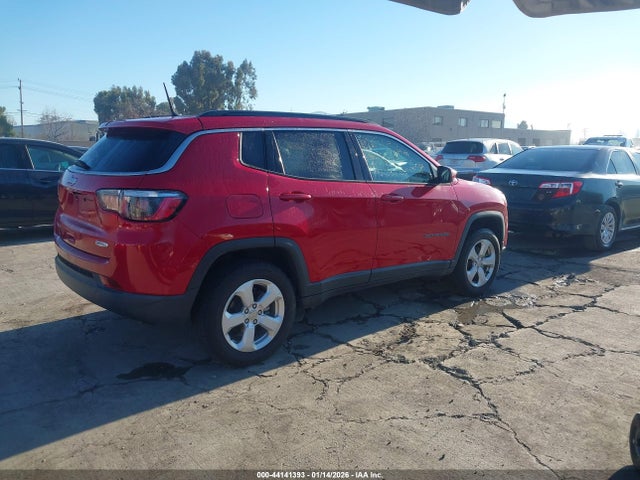 Jeep Compass Latitude 4x4 2018 3C4NJDBB3JT222318 Image 4