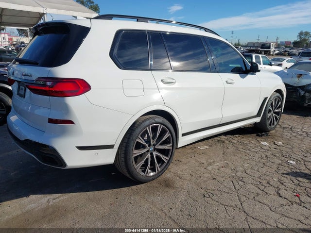 5UXCX6C04M9F16694 BMW X7 M50i