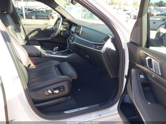 5UXCX6C04M9F16694 BMW X7 M50i