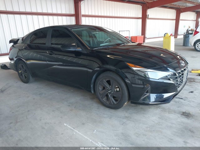2022 HYUNDAI ELANTRA KMHLM4AG5NU285164