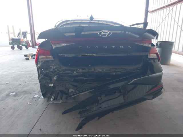 2022 HYUNDAI ELANTRA KMHLM4AG5NU285164 Photo 5