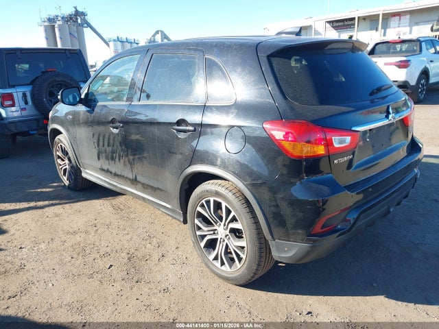 2018 MITSUBISHI OUTLANDER SPORT JA4AR3AU9JU022628 Photo 2