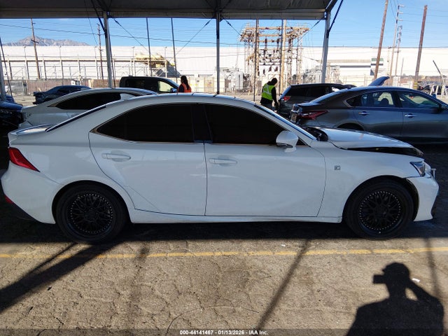 Lexus IS 200T 2017 JTHBA1D2XH5045368 Image 13