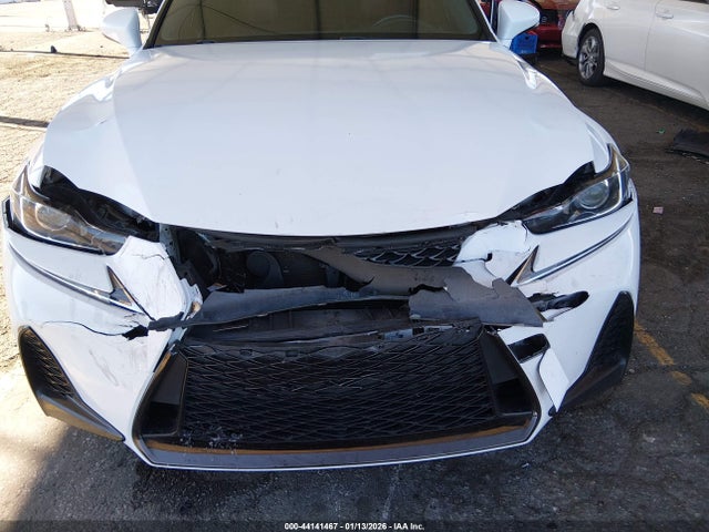 Lexus IS 200T 2017 JTHBA1D2XH5045368 Image 17