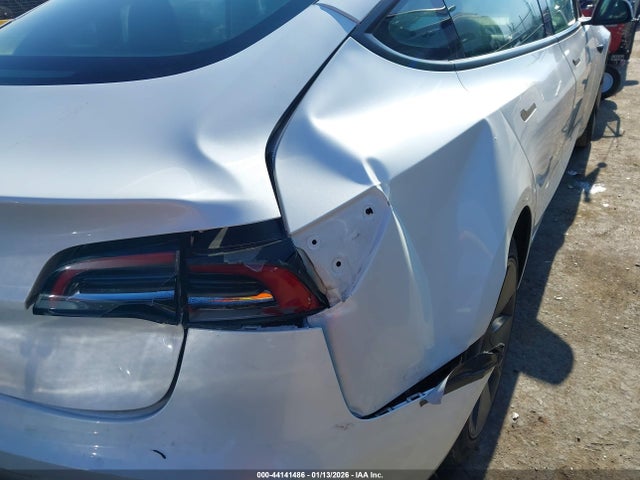 2023 TESLA MODEL 3 5YJ3E1EA9PF587459 Photo 5