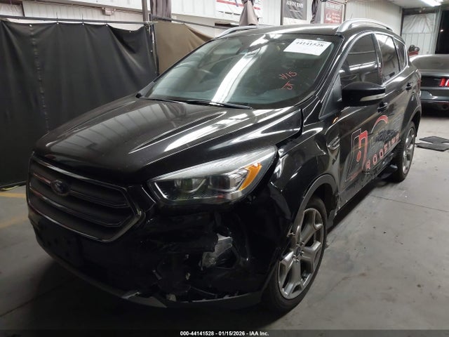 1FMCU9J95HUA01471 Ford Escape Titanium