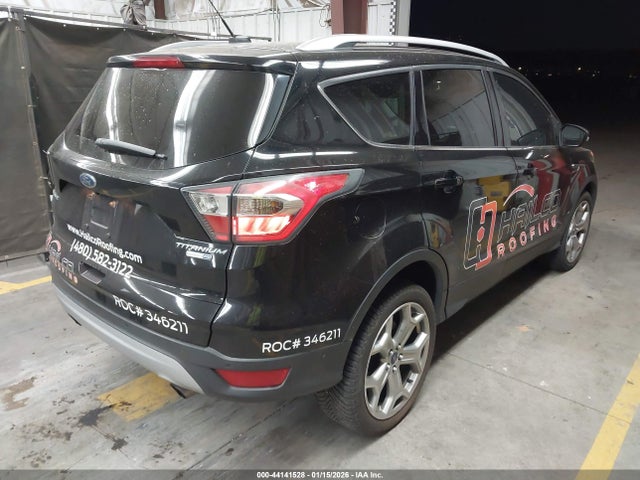 1FMCU9J95HUA01471 Ford Escape Titanium