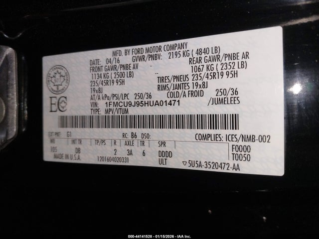 1FMCU9J95HUA01471 Ford Escape Titanium
