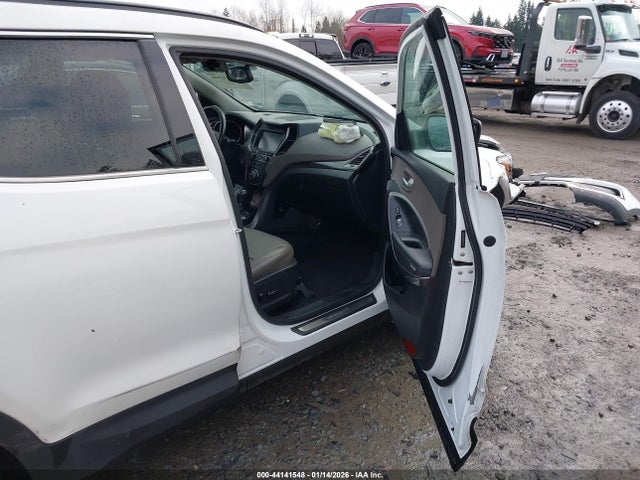 5NMZUDLB5HH034124 Hyundai Santa Fe Sport 2.4l