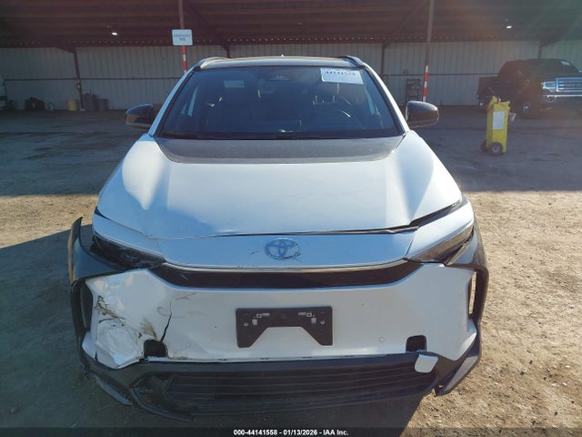 Toyota BZ4X XLE 2024 JTMAAAAAXRA038731 Image 12