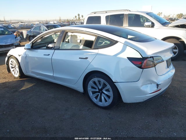 2021 TESLA MODEL 3 5YJ3E1EBXMF055707 Photo 2